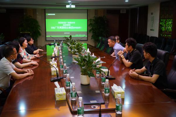 廣西省梧州市副市長(zhǎng)蘇穎一行 蒞臨高登鋁業(yè)參觀調(diào)研