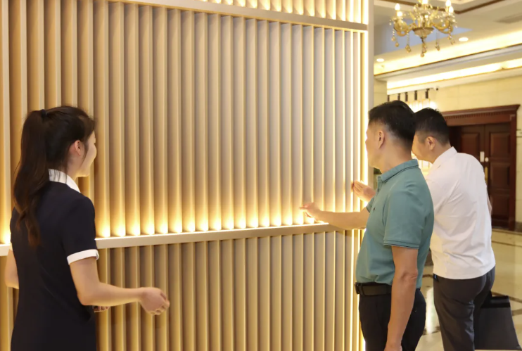 肇慶市政府研究室黨組成員、副主任張杰雄帶隊蒞臨高登鋁業開展專題調研