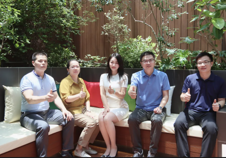 肇慶市工信局黨組成員、副局長、機關黨委書記夏炳洪主要領導一行蒞臨高登鋁業調研